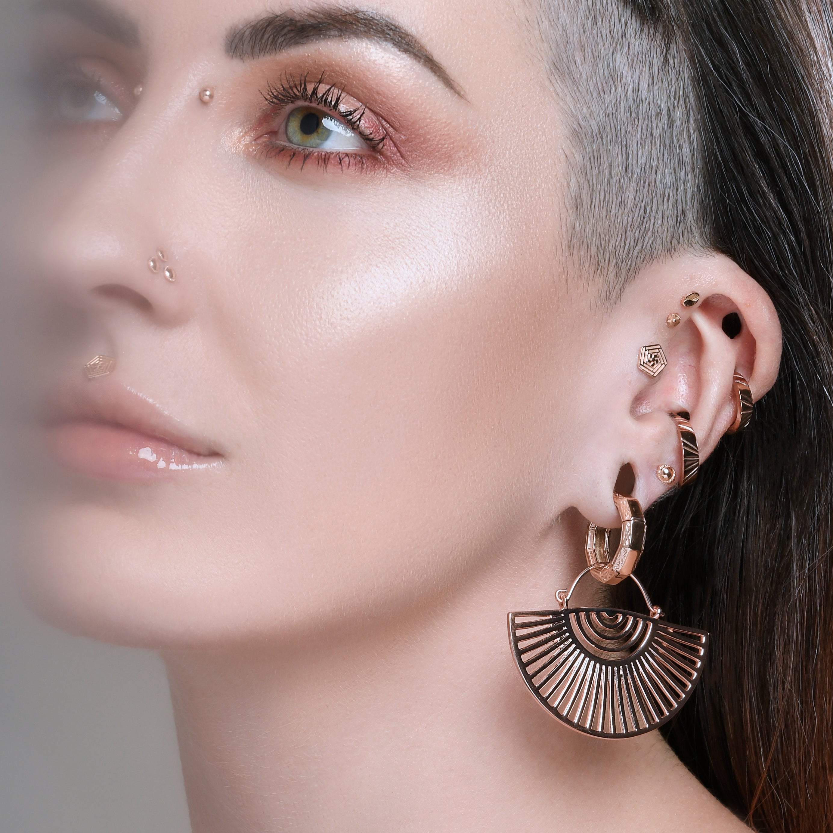 14K Medium Gold Ends 4-5mm